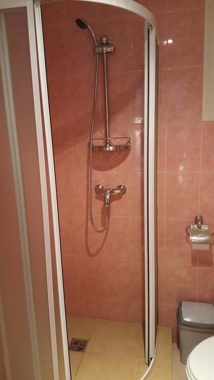 Hotel Gulbene Luaran gambar