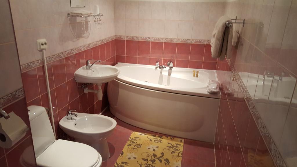 Hotel Gulbene Luaran gambar